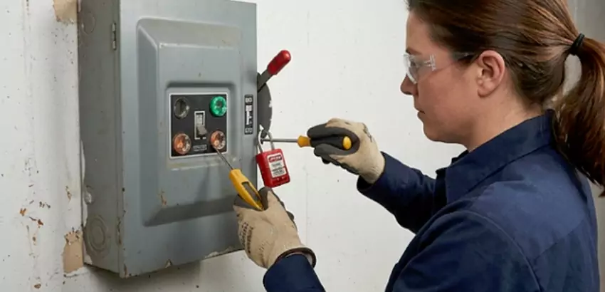 Motion Sensor Light Switch Replacement in Columbus