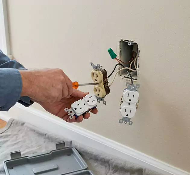 Professional Outlet Replacement: Your Local Swap-Out Team in Columbus, OH